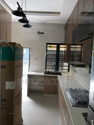 5bdrm Duplex in Gra Ikeja for rent
