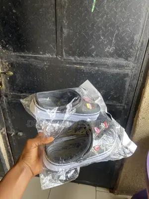 Black Bayaband Crocs