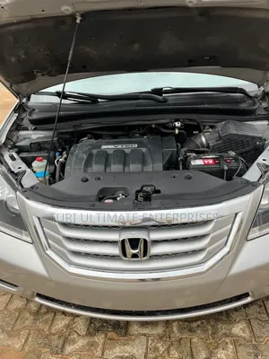 Honda Odyssey 2010 Silver