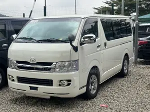 Toyota HiAce 2010 White
