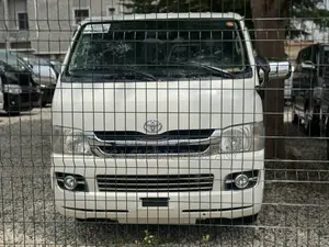 Toyota HiAce 2010 White