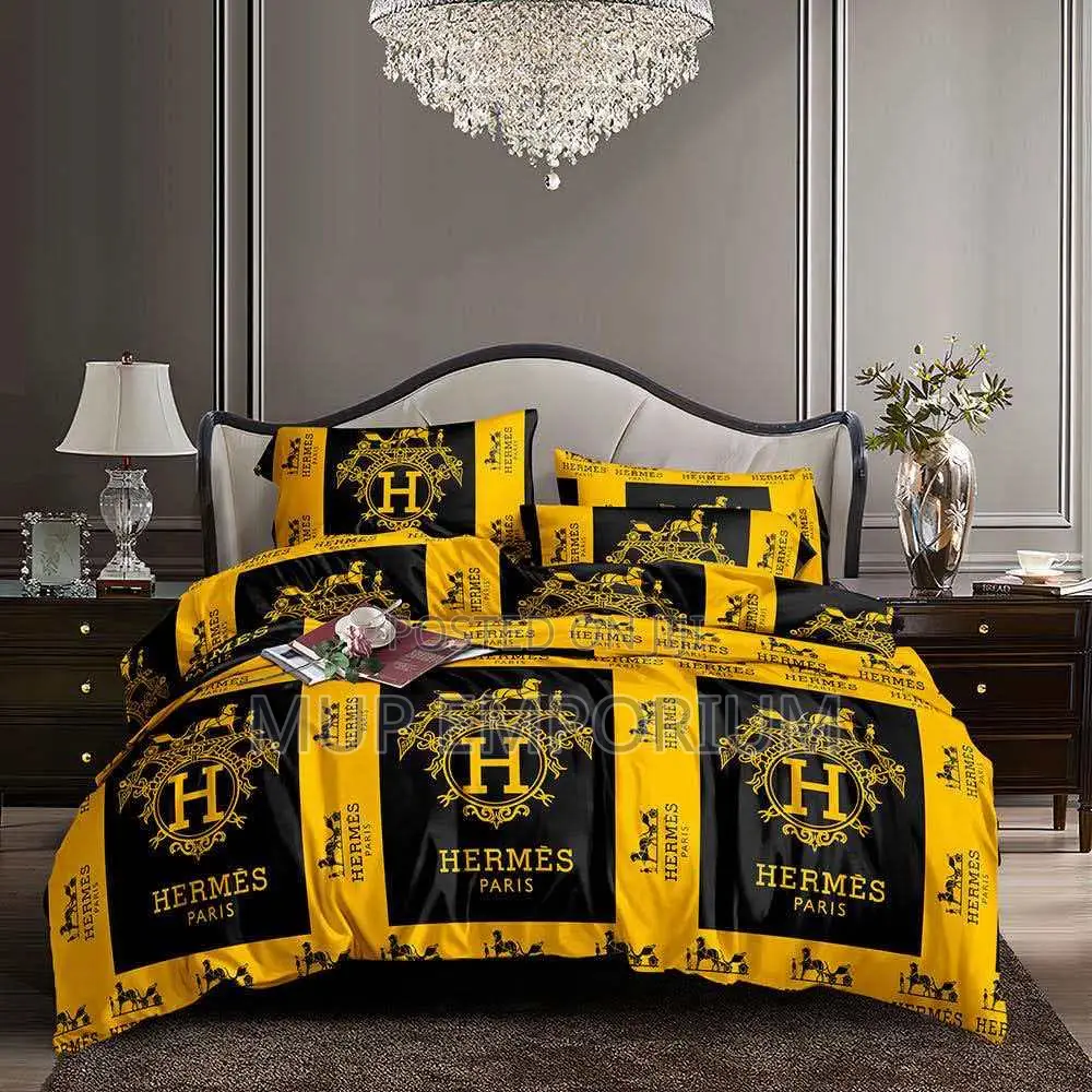 Premium Bedding Set: Bedsheet and Pillowcases