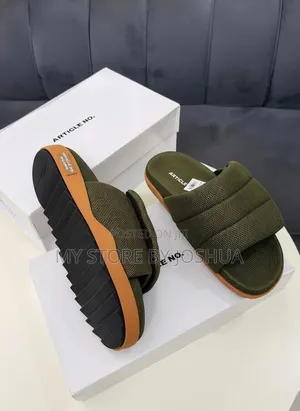 Article Sandals, Original Slides