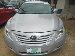 Toyota Camry 2009 Silver