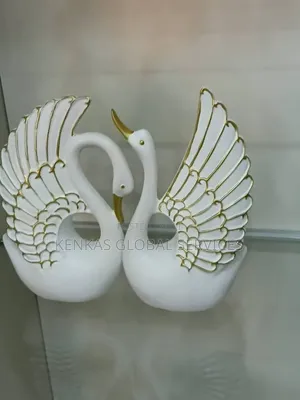 Luxury White Gold Swan Figurine Set