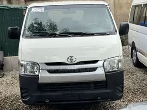 Toyota HiAce 2010 White