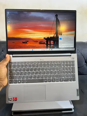 Laptop Lenovo ThinkBook 15 16GB AMD Ryzen 7 SSD 256GB