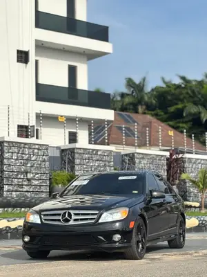 Mercedes-Benz C300 Luxury 4Matic Sedan AWD (3.0L 6cyl 7A) 2010 Black