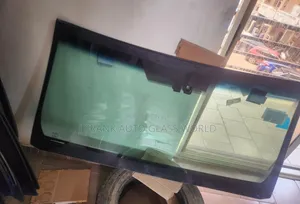 Lexus GX460 2017 Windscreen Glass