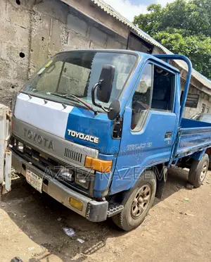 Toyota Dyna 150 First Body 1998 Old Model