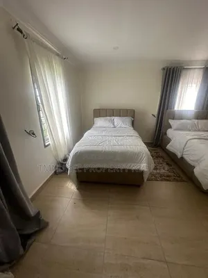 Furnished 3bdrm Duplex in Haris Drive Vgc for rent