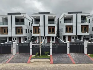 5bdrm Duplex in Ogudu GRA for sale