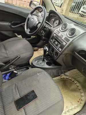 Ford Figo 2015 Gray