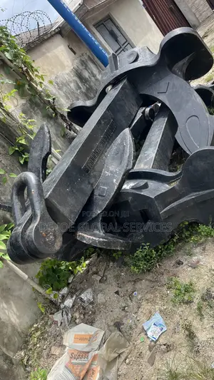 5,000 Kg (5-Ton) Spek Stockless Anchor, Heavy-Duty Maritime Anchor