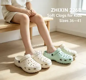 ZHIXIN 226B Youth Hollow Clogs Size 36-41 Wholesale