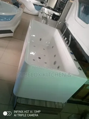 Jacuzzi Whirlpool Bathtub With Massage Jets