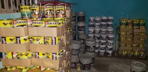 High Quality Oil Gross Paint That Gives 15 Years Guarantee of Surface