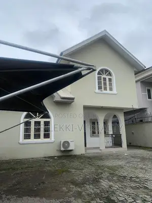 4bdrm Duplex in Lekki Phase 1 for rent