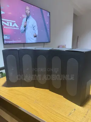 Beats Pill X Kim Kardashian Special Edition (2024) – Gray