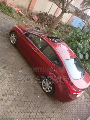 Hyundai Elantra Limited 2012 Red