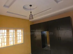 3bdrm Bungalow in Unity Estate, Oluyole for rent