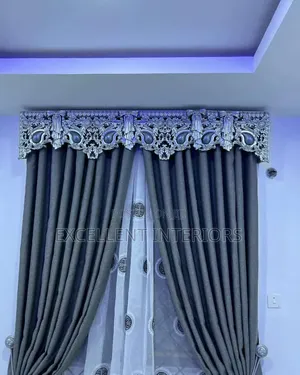 Quality Turkey Curtains With Forien Boards