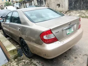 Toyota Camry 2003 Gold