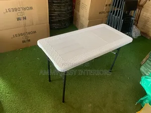 Standard Restaurant Table