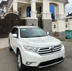 Toyota Highlander Limited 2012 White