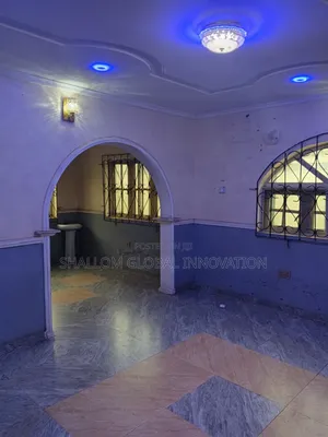 3bdrm Block of Flats in Boluwaduro, Akobo for rent