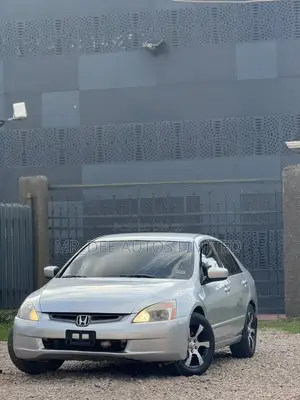 Honda Accord 2005 Silver