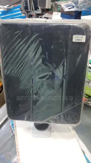 iPad Pro 13(2024) Flip Case