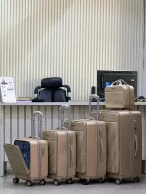 Set of 4 +Kit Travelling Bag
