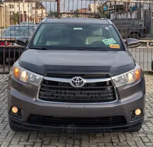 Toyota Highlander Limited Platinum 4dr SUV AWD (3.5L 6cyl 6A) 2015