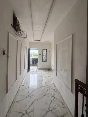 12bdrm Duplex in New Gra , Port for rent