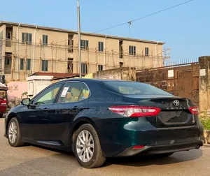 Toyota Camry 2018 Gray