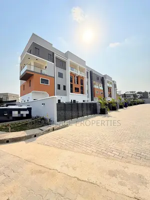 4bdrm Maisonette in Opebi for sale