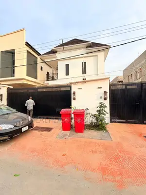 4bdrm Duplex in Alaka Estate for sale