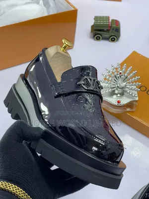 Louis Vuitton Men's Glossy Chunky Shoes DMN 8d