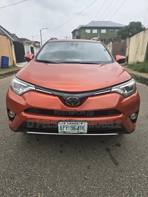 Toyota RAV4 2016 Orange