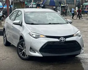 Toyota Corolla LE Premium 4dr Sedan (1.8L 4cyl CVT) 2016 Silver