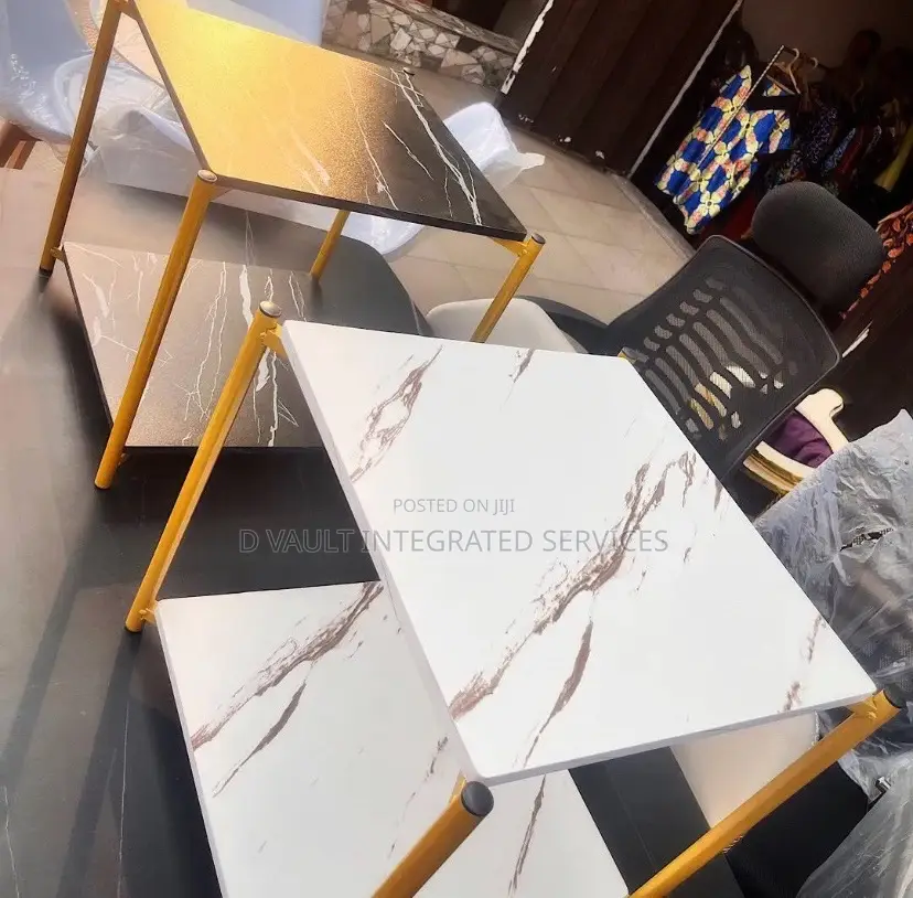 Sides Table / Corner Table
