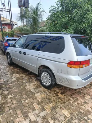 Honda Odyssey 2025 Silver