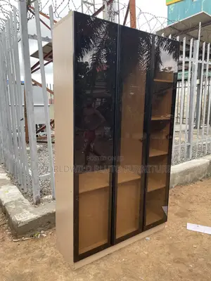 This Is 4by6 Wardrobe With Full Door Black Glass