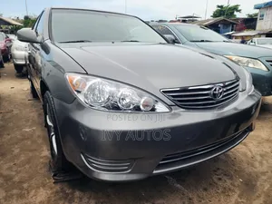 Toyota Camry 2006 Gray