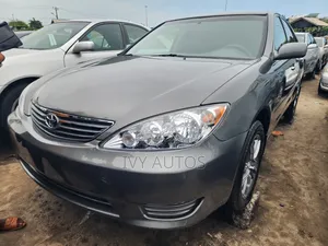 Toyota Camry 2006 Gray