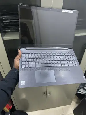 Laptop Lenovo V15 4GB Intel Core i5 SSD 256GB