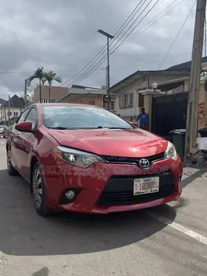 Toyota Corolla 2015 Red