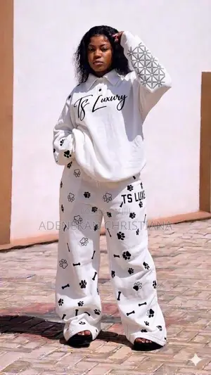 Women’s Oversized Sweatshirt and Pants Set