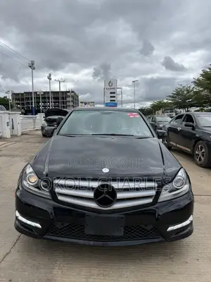 Mercedes-Benz C300 Sport 4Matic Sedan AWD (3.5L 6cyl 7A) 2014 Black
